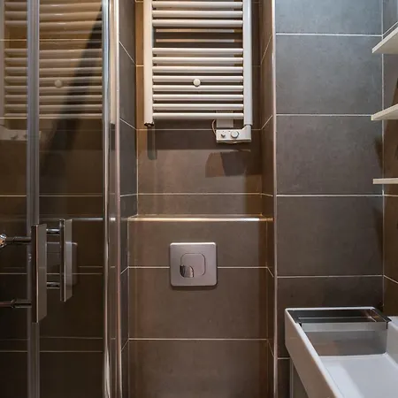 Aparthotel Résidence Clignancourt 3*