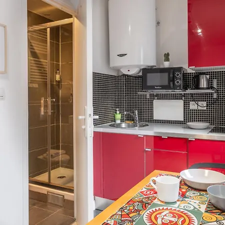 Aparthotel Résidence Clignancourt 3*