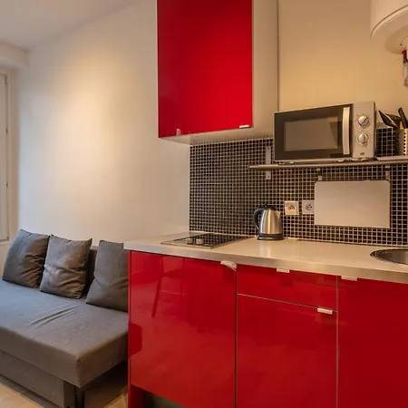 Aparthotel Clignancourt 3*